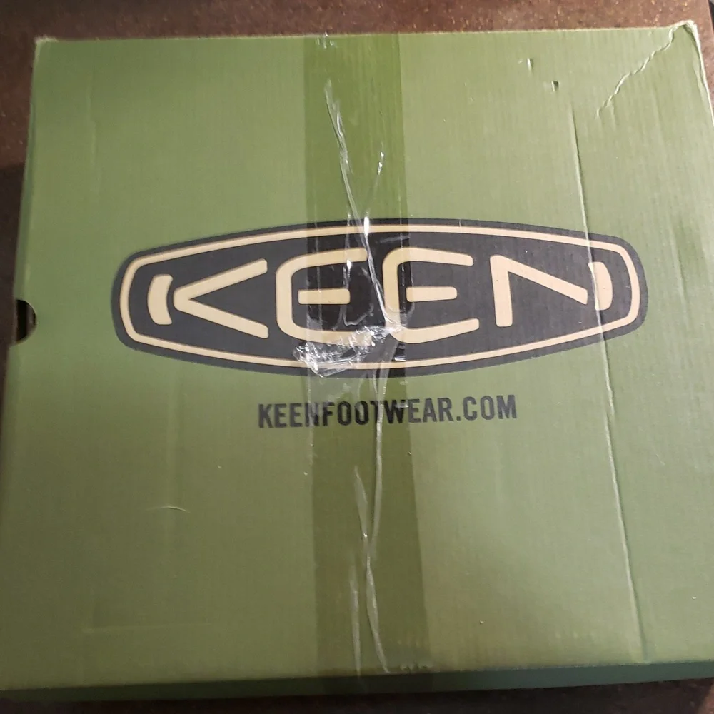 KEEN Woman's Boots KEEN Greta Plaid Tall Boot Waterproof. Size 6. - Picture 13 of 14